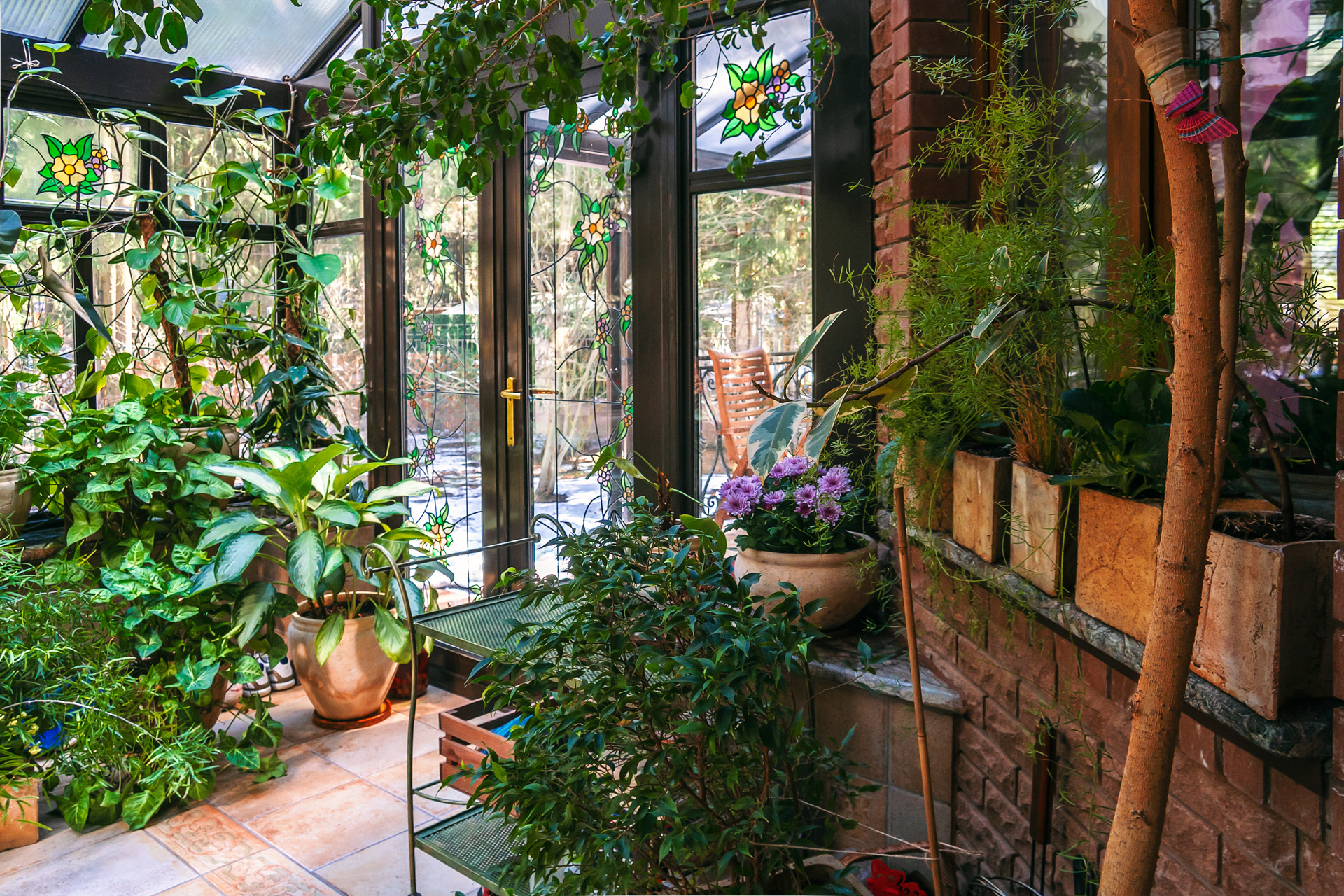 giardino naturalistico in una terrazza in un attico in emilia romagna
